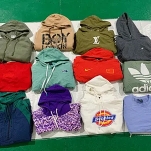 Used women international sweatshirt gradeA